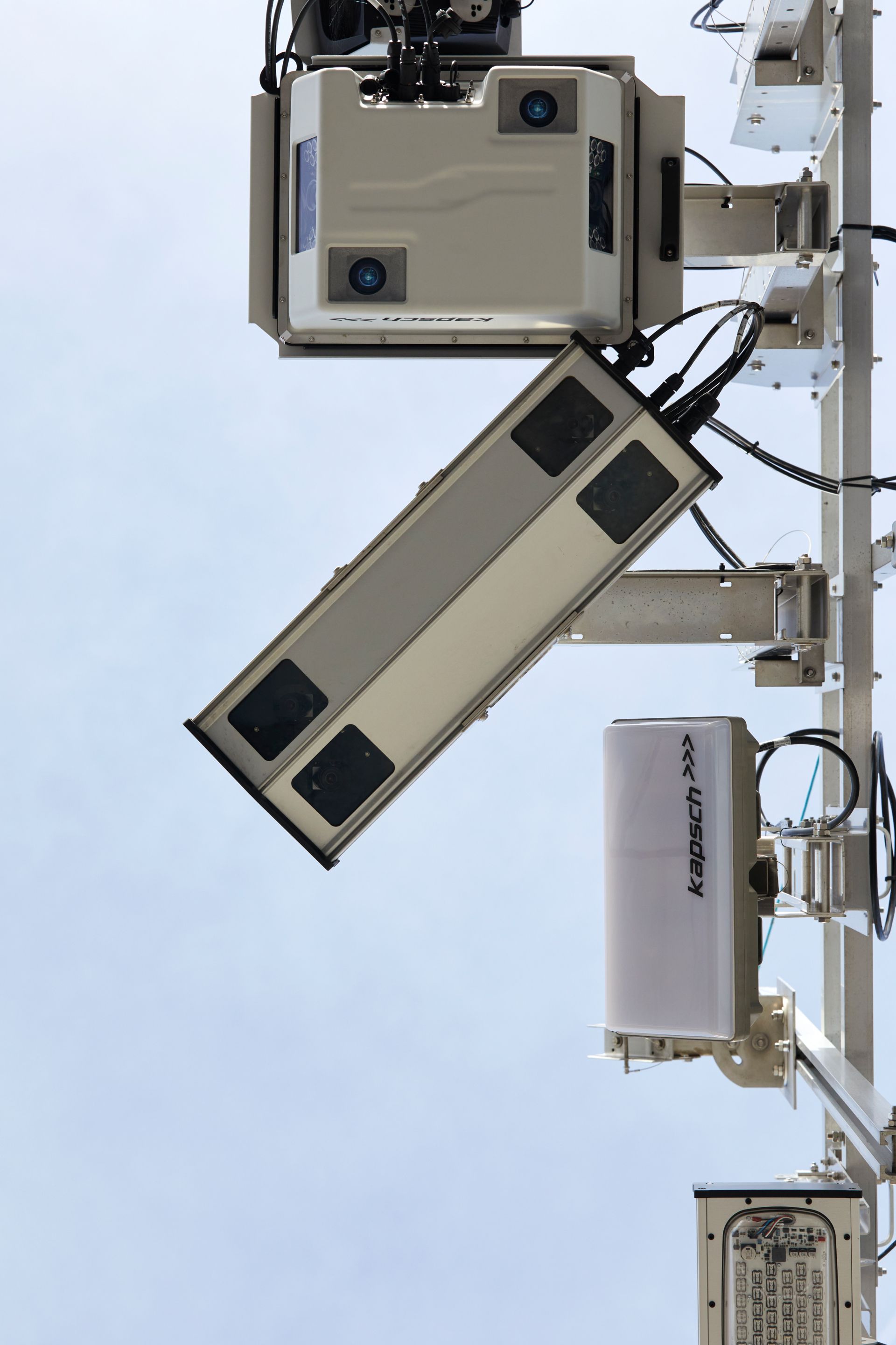 © @ Kapsch TrafficCom Nahaufnahme von montierter Hardware