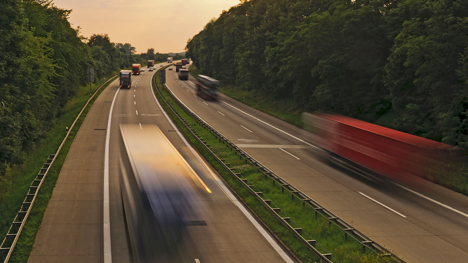 © Kapsch TrafficCom Autobahn mit Autos darauf